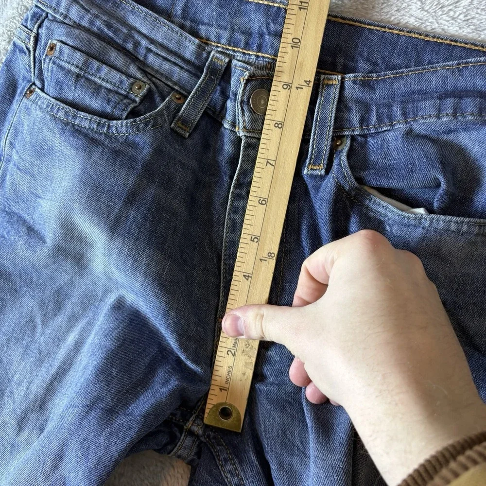 Levi's 514 Straight Leg Jeans Mens Size 29x32 (Fits 30x31) Med Blue‎